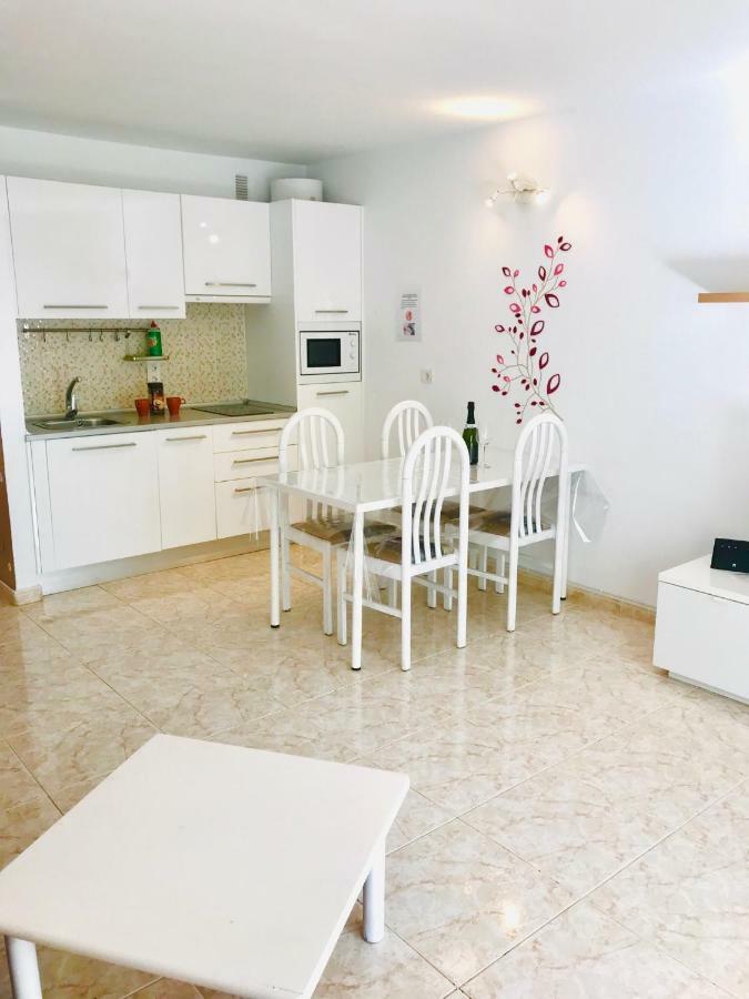 Canela Apartment 405 - Lanzarote Apartment Коста Тегисе Екстериор снимка